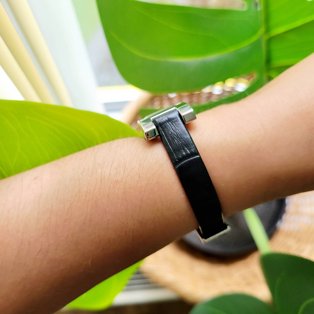 Classic Oasis Rhinestone Watch - Picture 9 of 12